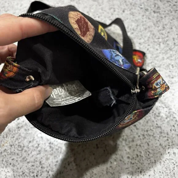 Nwot Harry Potter Bag Purse Should Crossbody Adjustable Black Gift - Picture 4 of 6